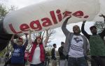 Marijuana activists protest outside White House